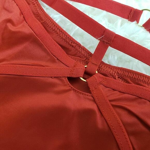 VS Red Lipstick Cut Out Outvert Very Sexy CHEEKY MEDIUM - Picture 4 of 4